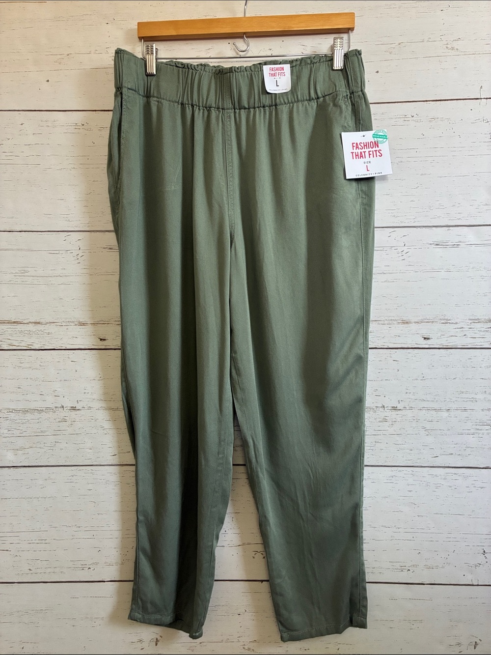 Celebrity Pink Olive Ankle Pants with Elastic Waistband, size L, NWT